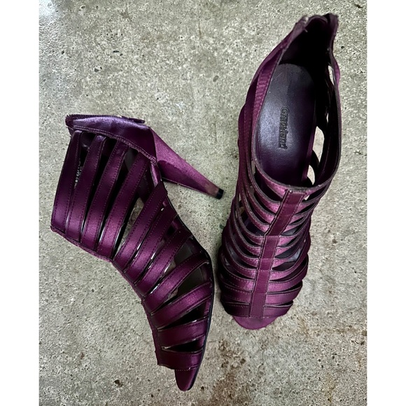 Purple Shoes - Picture 2 of 3